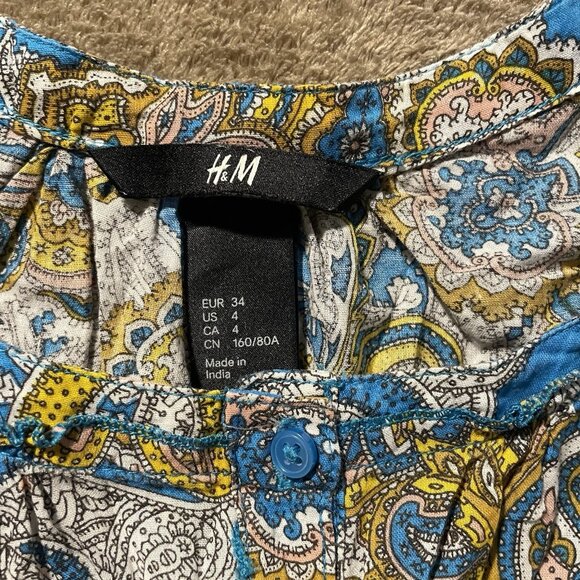 H&M Shirt Womens Sz 4 Button Front Paisley Blouse  Blue Round Neck Cotton - Picture 2 of 6